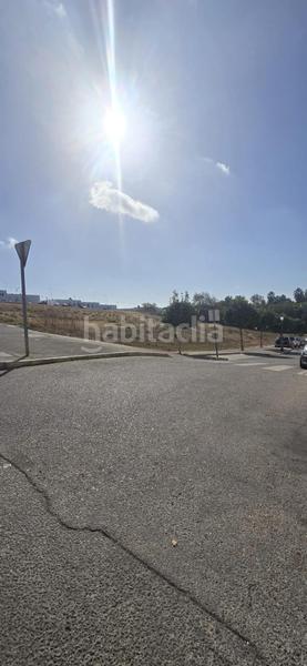 Foto f2a76b54-a2be-4531-b741-e900761a7db6. Casa adossada amb aparcament a Puebla del Río (La)