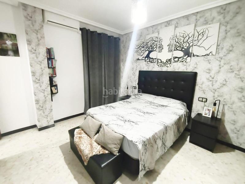 Foto c8a1a3ba-e332-44f5-9666-036bdd38ce4f. Piso en Palmete Sevilla