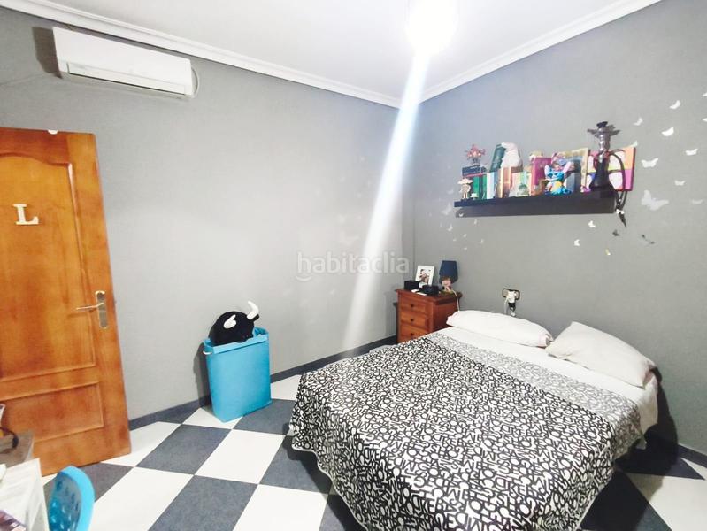 Foto 4d15eebd-b786-4623-b2b4-0f2eeb46e47e. Piso en Palmete Sevilla