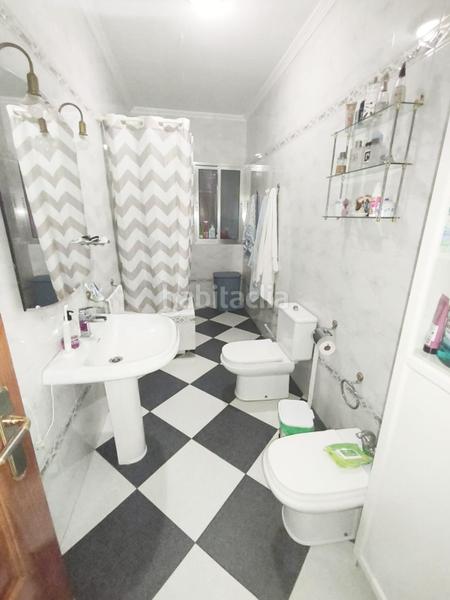 Foto 8a5318db-b2da-4631-8505-9df31ec80b46. Piso en Palmete Sevilla