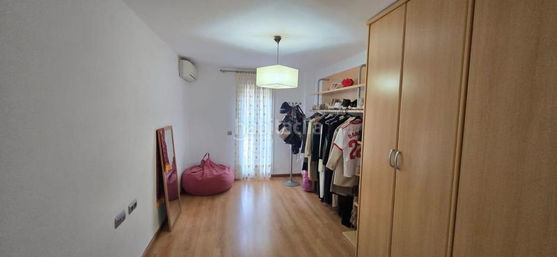 Foto 20066874-80e0-41c3-9bd7-11ba17eb5cd7. Casa a schiera in colores - entreparques Sevilla