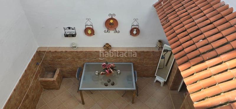 Foto 0f65dd39-3bbd-4150-868a-8c209abb72dd. Casa adossada a colores - entreparques Sevilla