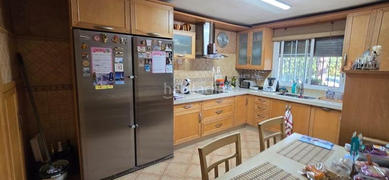 Foto a0cd5c25-e076-455e-b538-bfee0e482ae8. Casa adossada a colores - entreparques Sevilla