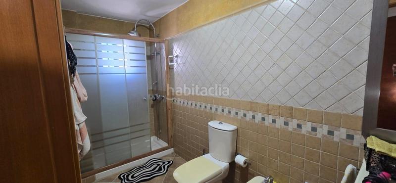 Foto b3392202-f432-480f-bc84-522b2a4c9065. Casa adossada a colores - entreparques Sevilla