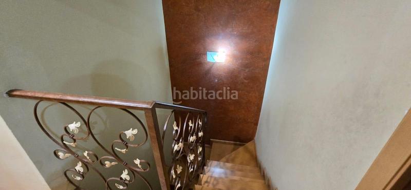 Foto fffc0d09-21cd-4d43-bddf-f1a053f30962. Casa adossada a colores - entreparques Sevilla