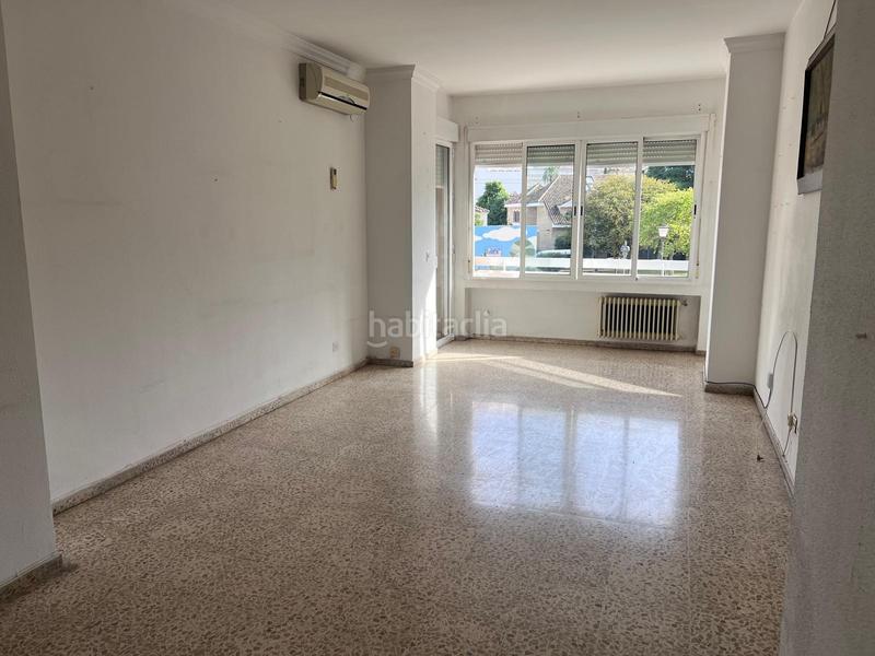 Foto 2075467c-de38-4c0b-a535-c7be2b1b6796. Appartamento con parcheggio in sector sur - la palmera - reina mercedes Sevilla