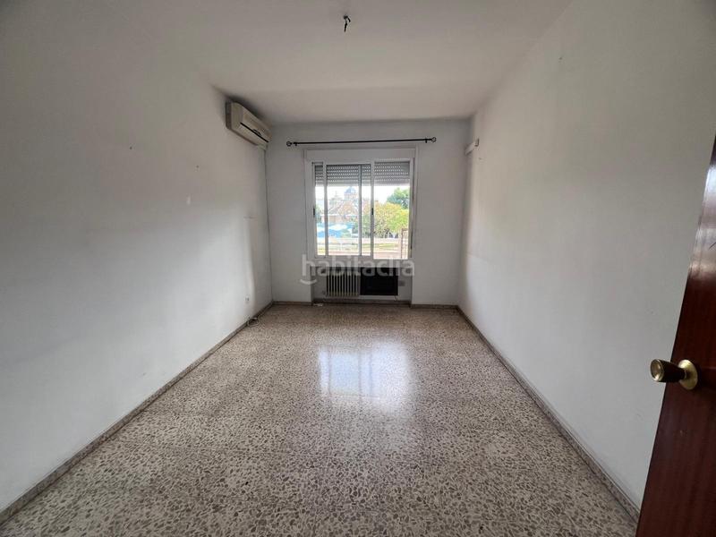 Foto 59ea2937-ee49-44af-a762-3c8f76fb3789. Appartamento con parcheggio in sector sur - la palmera - reina mercedes Sevilla