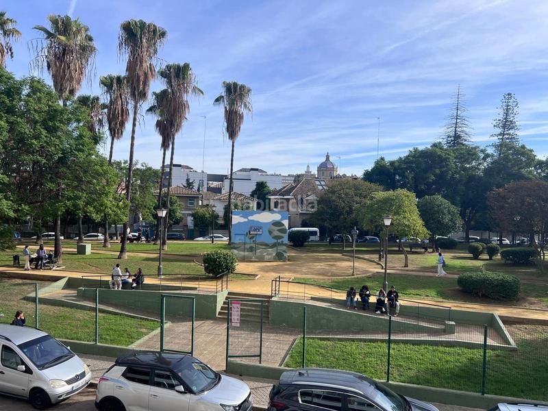 Foto fd54eff4-22fa-4ee0-b192-7c597efc24a4. Appartamento con parcheggio in sector sur - la palmera - reina mercedes Sevilla