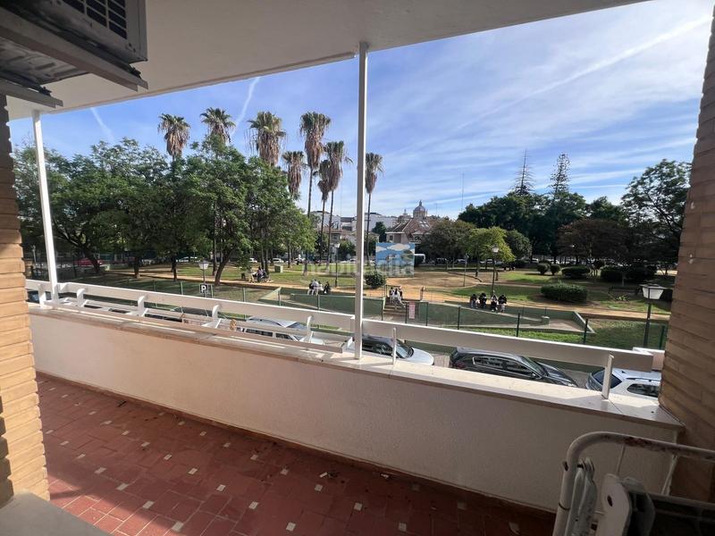 Foto 74cd11b4-2b87-4177-bbfb-f461fec73723. Appartement avec parking dans sector sur - la palmera - reina mercedes Sevilla