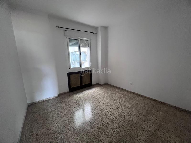 Foto 0cda02e5-6201-4a5a-b564-2c0e521a5ede. Pis amb aparcament a sector sur - la palmera - reina mercedes Sevilla