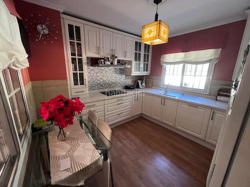 Foto addf2491-54da-4f2b-a9a1-025b4cf2883b. Casa aparellada amb aparcament a El Arenal - La Pólvora Dos Hermanas