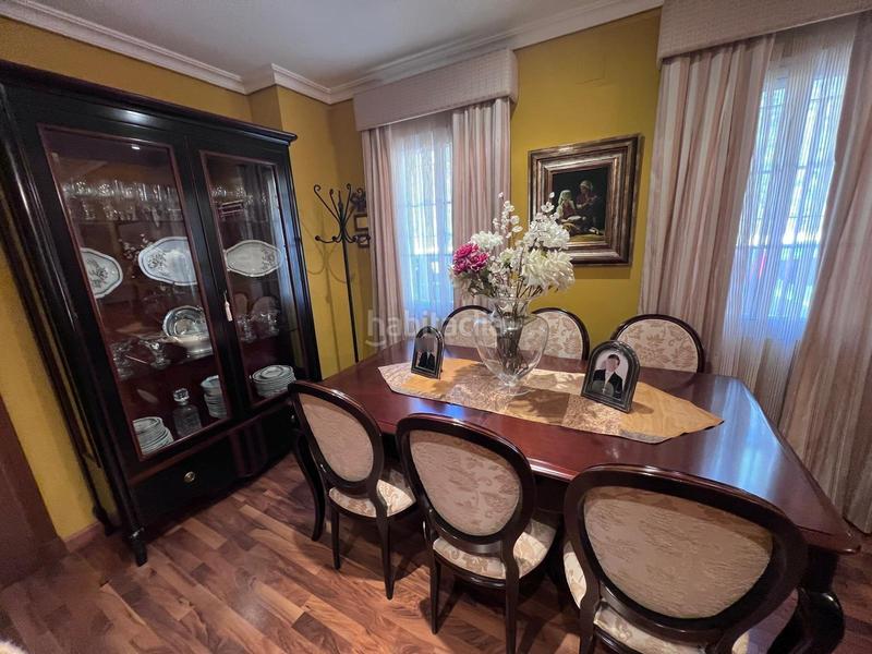 Foto f66ce30e-03a4-40e7-99f4-5ab04474bbb2. Casa bifamiliare con parcheggio in El Arenal - La Pólvora Dos Hermanas