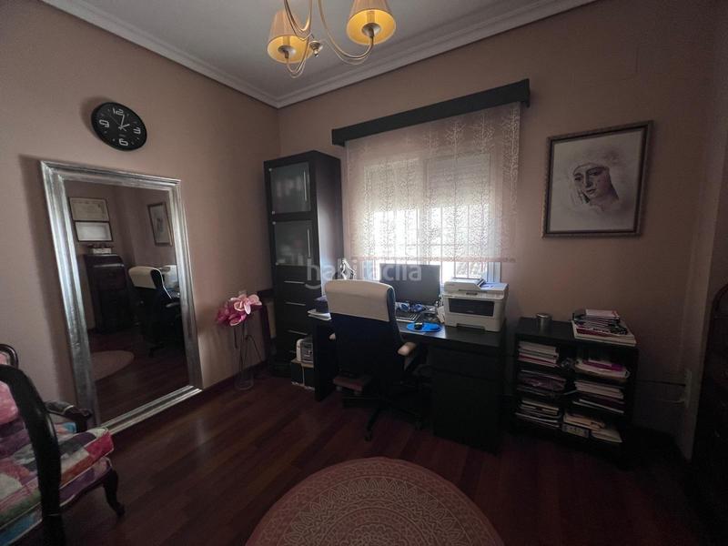 Foto 02c55619-9185-4745-b8ec-9b7835eab1f3. Maison jumelée avec parking dans El Arenal - La Pólvora Dos Hermanas