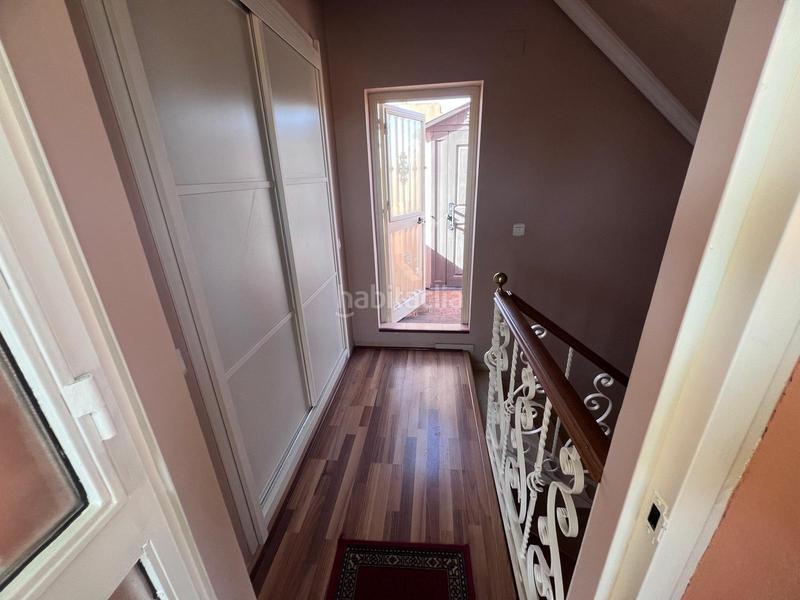 Foto df05f394-cf52-4505-8ce3-a14db52193ee. Maison jumelée avec parking dans El Arenal - La Pólvora Dos Hermanas