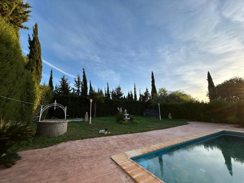 Foto bb168af9-7d61-4555-bd4c-f2cfb674479b. Chalet with parking pool in La Paz Alcalá de Guadaira