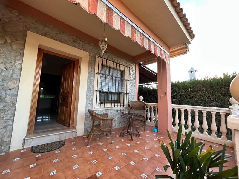 Foto 2fb4404a-6c60-423b-9d1e-43f95f57465d. Chalet avec parking piscine dans La Paz Alcalá de Guadaira