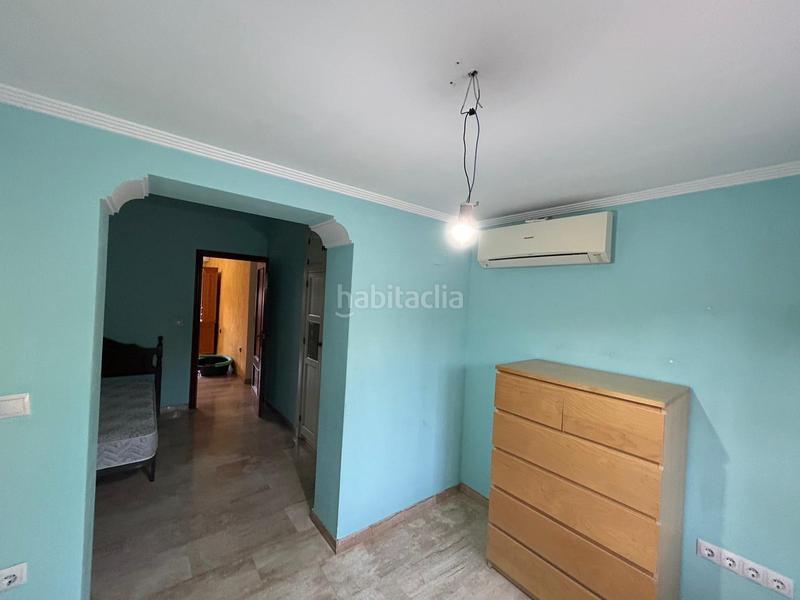 Foto 5b6581b9-6a7e-4631-9ded-fab92fb34c3c. Chalet avec parking piscine dans La Paz Alcalá de Guadaira