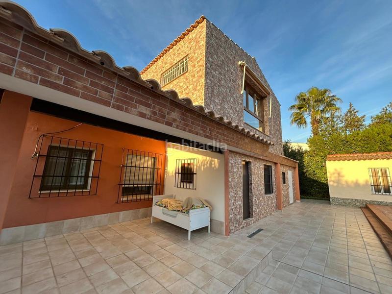 Foto 6ece1e8f-81de-477c-9c05-4bcd191d220d. Chalet avec parking piscine dans La Paz Alcalá de Guadaira