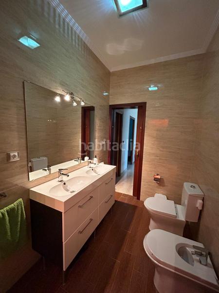 Foto ce77a34f-fd9e-4d74-9e4c-93c502f11d58. Chalet avec parking piscine dans La Paz Alcalá de Guadaira