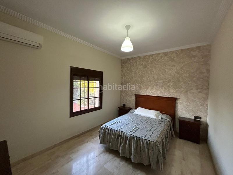 Foto 069e4b81-ff5b-48cf-b574-aac57c4fff43. Xalet amb aparcament piscina a La Paz Alcalá de Guadaira