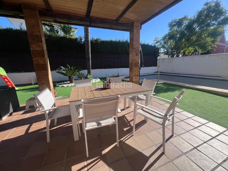 Foto 6e16e312-b62a-43aa-a202-dba43f35dfd1. Chalet avec parking piscine dans Olivar de Quintos Montequinto