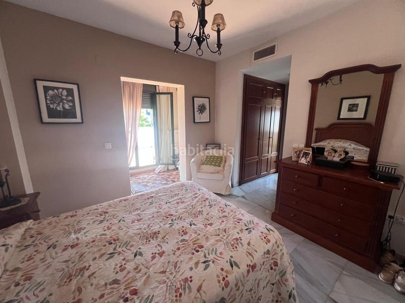 Foto fce4eba1-1030-4d35-9eb9-ac051769933c. Chalet avec parking piscine dans Olivar de Quintos Montequinto