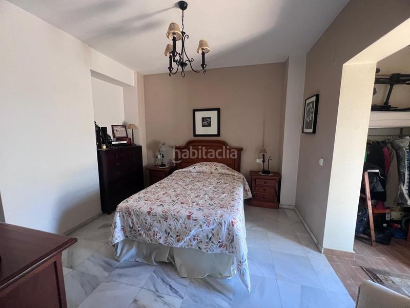 Foto bc863e25-07ea-4b6b-a3f4-21acff895546. Chalet con parcheggio piscina in Olivar de Quintos Montequinto