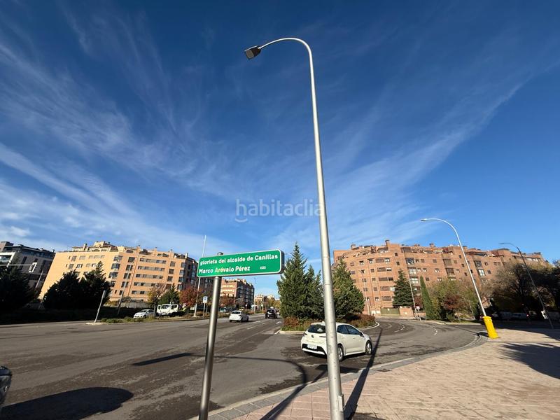 Foto 4b0655e3-b09d-433b-bb2d-11854724e207. Etagenwohnung mit parking pool in Sanchinarro Madrid