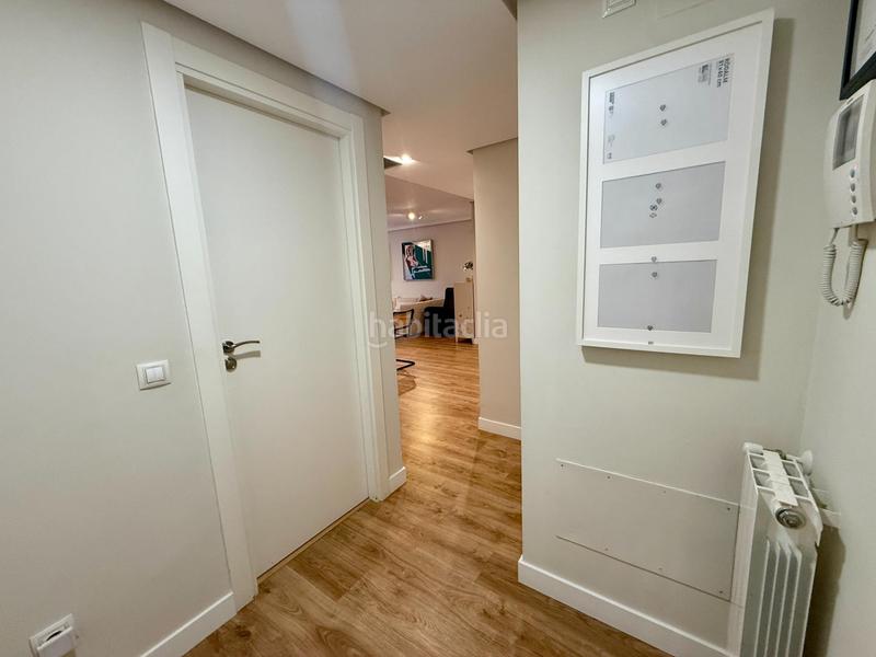Foto 43c35827-2d7b-4e00-9318-20135c96722a. Flat with parking pool in Sanchinarro Madrid
