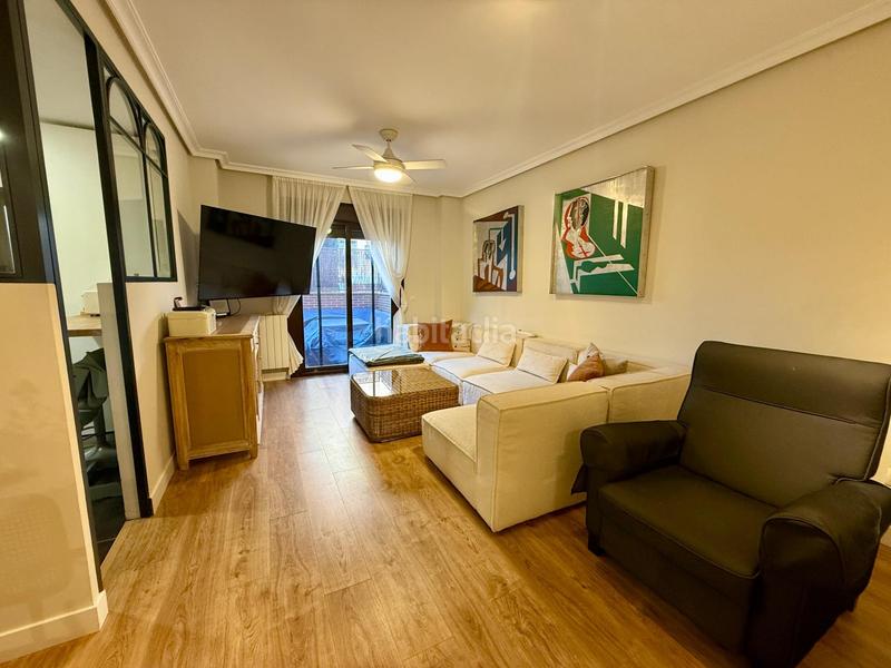 Foto 539ee80e-2c81-46e5-b41f-591ab3c62c20. Flat with parking pool in Sanchinarro Madrid