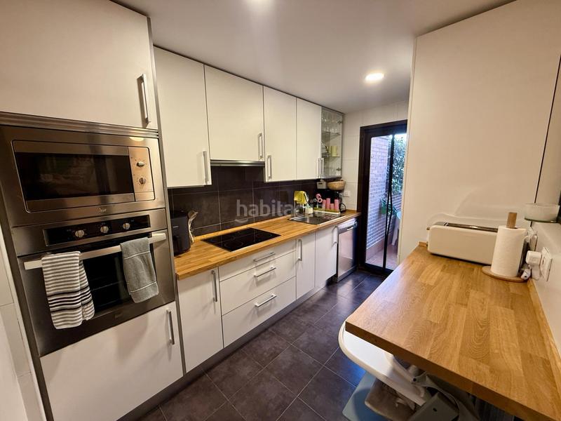 Foto 5993d5fb-20c5-4163-b603-18265ce77f51. Flat with parking pool in Sanchinarro Madrid