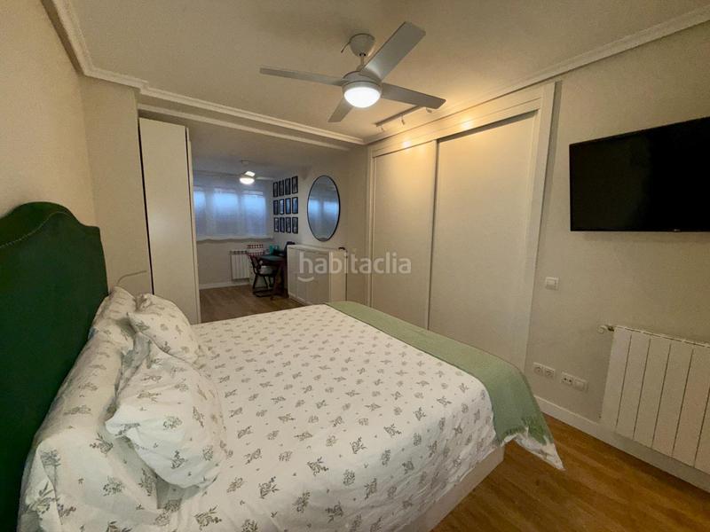 Foto 787121e8-6ece-4e42-b587-38291688fef7. Flat with parking pool in Sanchinarro Madrid