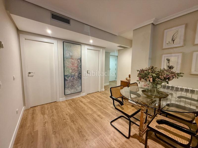 Foto fb3951c4-c80d-4573-9873-8777ebf383a0. Flat with parking pool in Sanchinarro Madrid