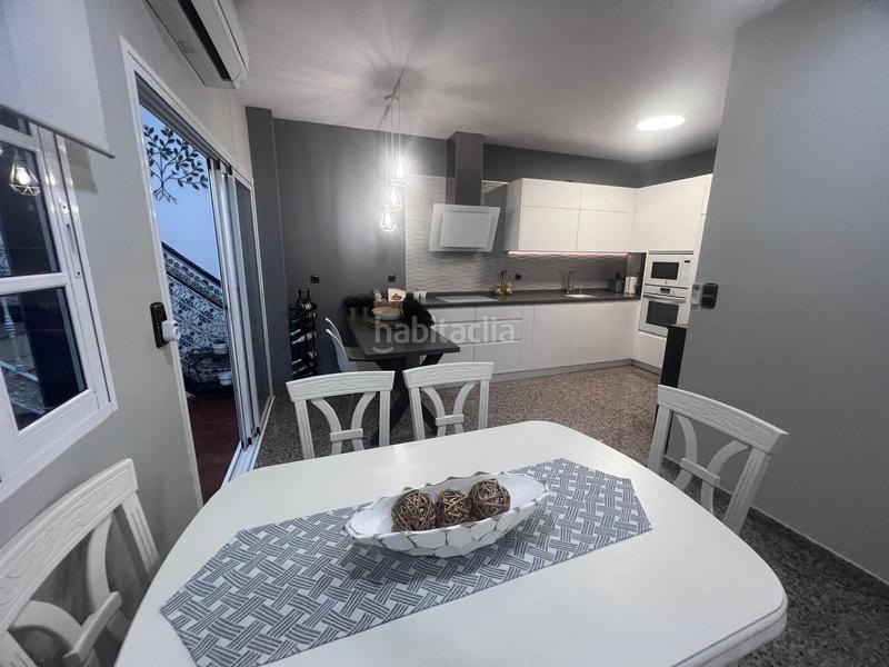 Foto df944c48-c979-4f76-8b90-bbd9dec3a029. Casa a La Paz Alcalá de Guadaira