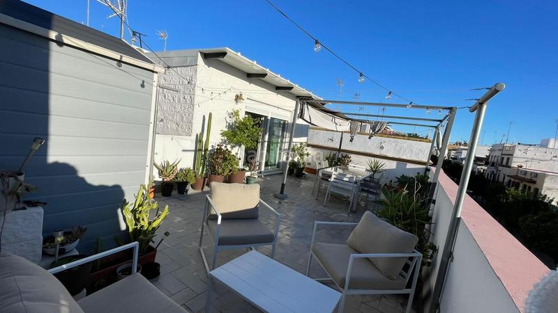 Foto 412034f5-be4c-46a3-8af5-bc0740d4cf07. Dúplex a El Cerro Sevilla