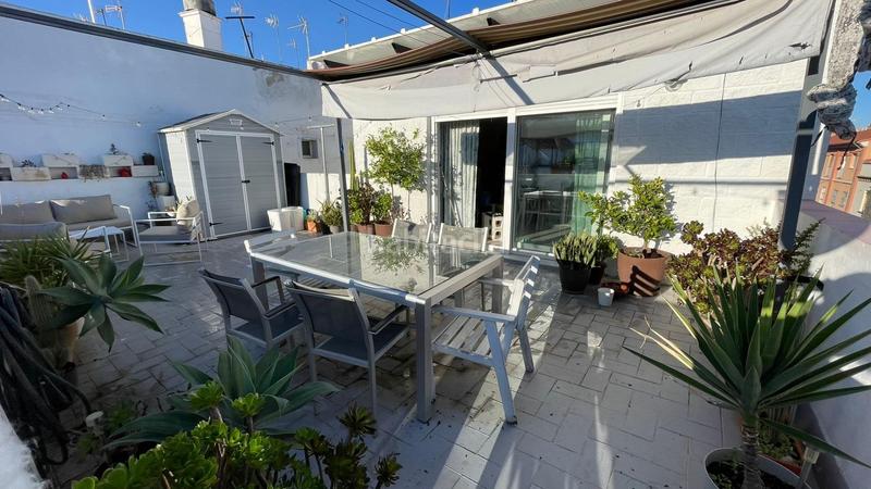 Foto 118a8eac-8354-44d9-ad7d-8fb7dc713a2a. Zweistöckige wohnung in El Cerro Sevilla