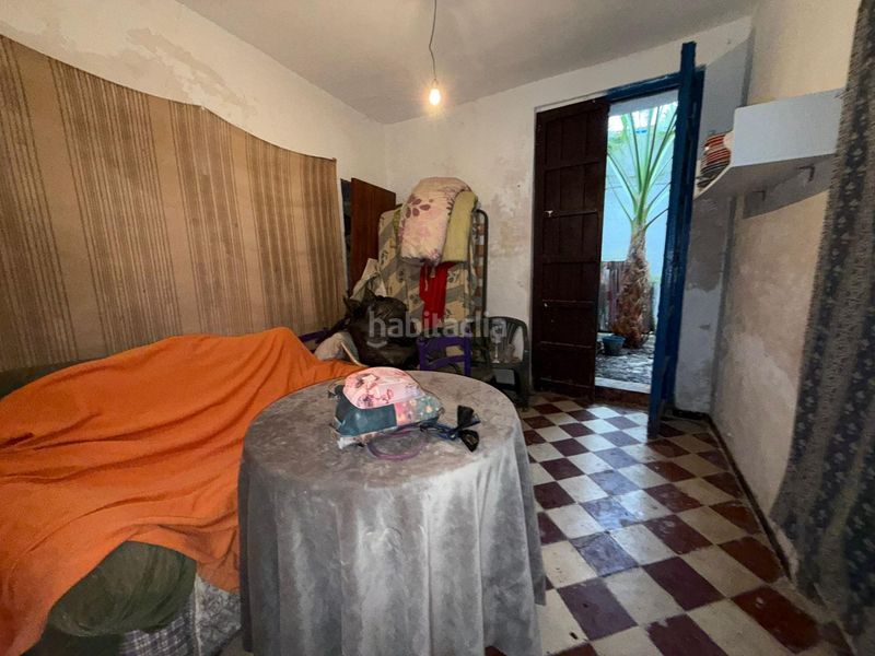 Foto b45eca61-e2c7-4313-af10-5be93f032205. Casa adossada a Pilas