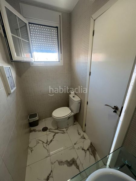 Foto 45eb2ab9-cdce-4765-b40f-486256fde663. Casa adossada amb aparcament a Olivar de Quintos Montequinto