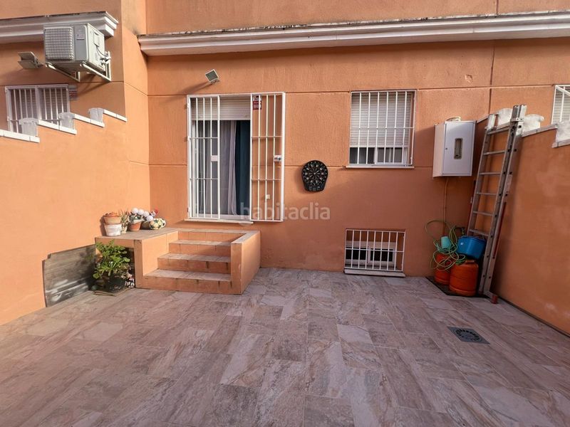 Foto d4c68f95-0074-49cf-86f8-de4aa5af28a5. Casa adossada amb aparcament a Olivar de Quintos Montequinto