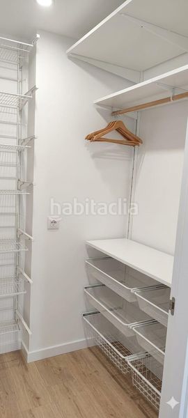 Foto caa5f5a2-8e48-4d6f-9abb-45e787048ab6. Pis amb aparcament a colores - entreparques Sevilla