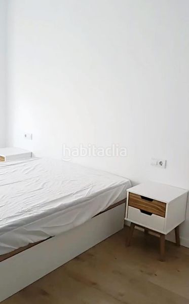 Foto f8811958-1a9b-4b92-99c2-5893747bfc82. Pis amb aparcament a colores - entreparques Sevilla