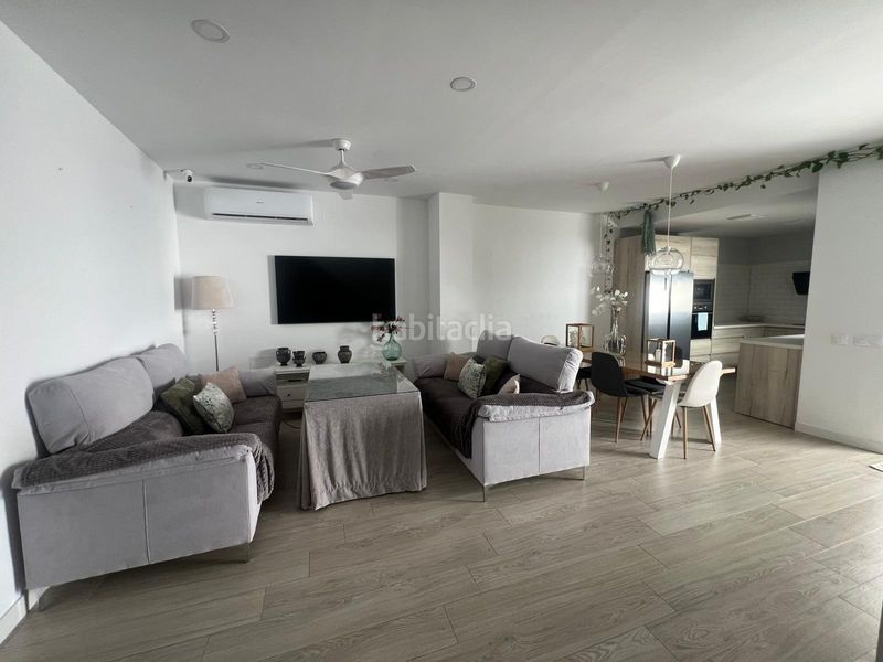 Foto abd0efa6-8e98-49de-b1f5-66325ac3f298. Casa adossada a Centro - Doña Mercedes Dos Hermanas