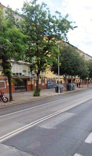 Foto b5cdac23-14bd-4ab5-b63b-8567de98a675. Piso en Cruz Roja Sevilla