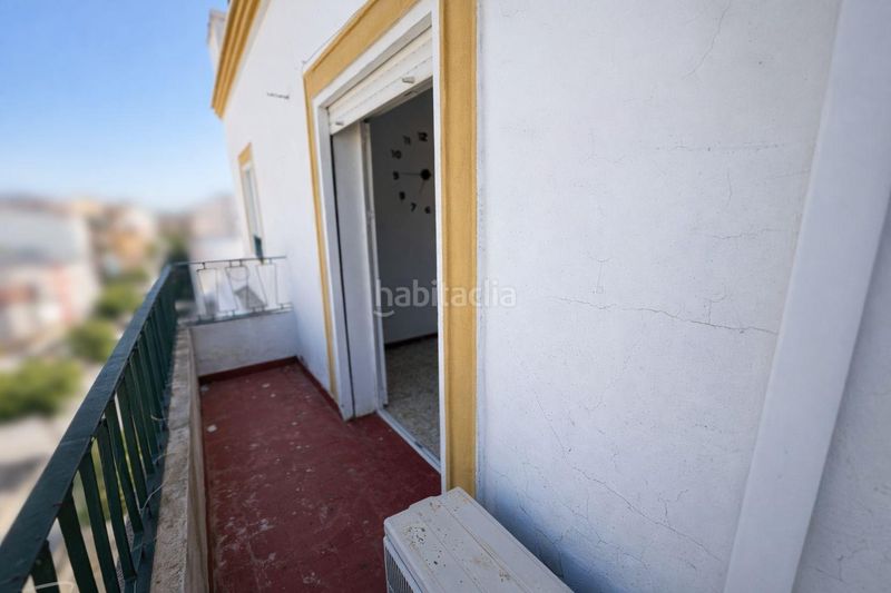 Foto 5873b8f4-7e01-40c6-8165-9d8f7c3d3e42. Pis a Barrio del Nervión Sevilla