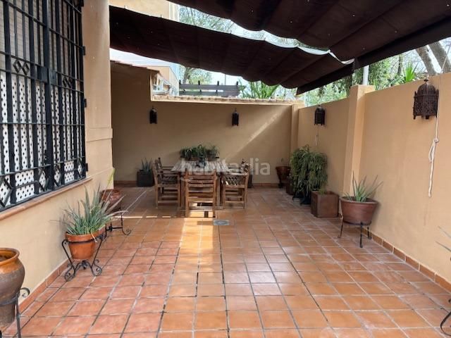 Foto edfdabb8-c592-4abc-9443-2632441ed7e5. Casa adossada amb aparcament a colores - entreparques Sevilla