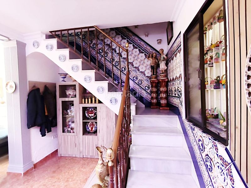 Foto 0c48b9e9-4332-42ef-a20b-78b9b50aa9a9. Casa adossada a La Plata Sevilla