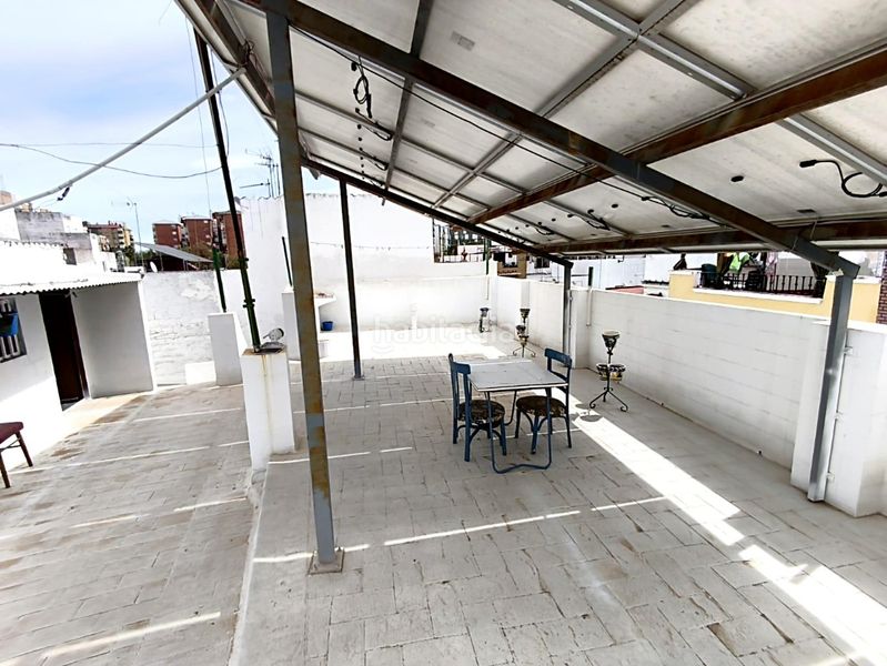 Foto 45cfa983-5221-4d71-9cd0-fa3cd62503f3. Casa adossada a La Plata Sevilla
