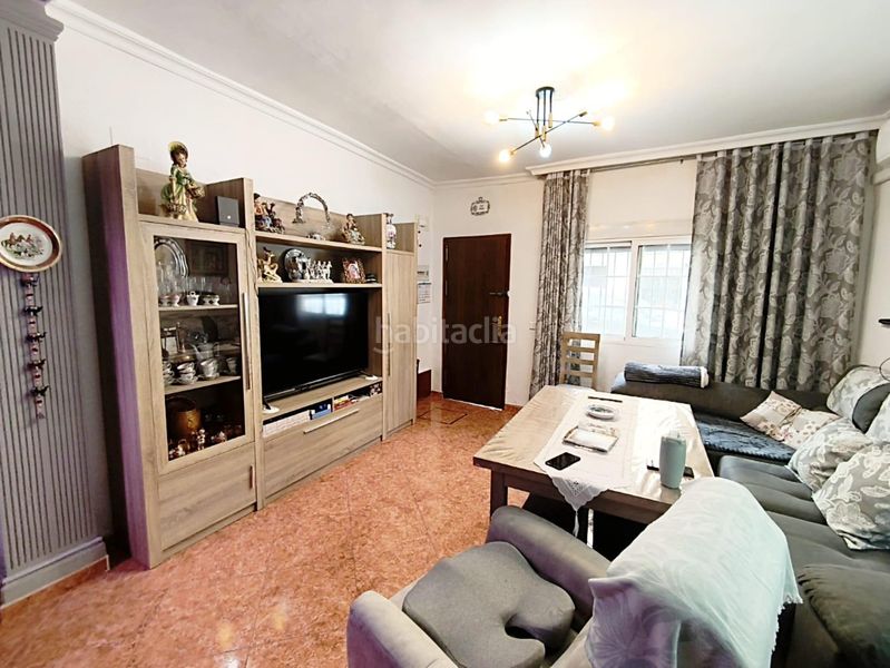 Foto 6d2fb665-ab29-480f-9c0d-ba91144a9847. Casa adossada a La Plata Sevilla