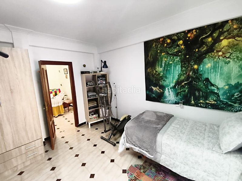 Foto d5ad3d60-5abc-40fd-a44b-2bc5c98b1836. Casa adossada a La Plata Sevilla
