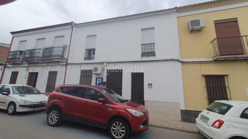 Foto 18b4ed25-2a46-47bd-96e8-f3d36fd484e6. Casa adossada a Pilas